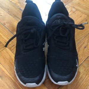 Kids Nike 270 Air size 3.5
